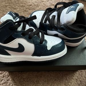 Infant Jordan 1 size 4 worn a few time